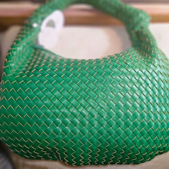 NWT intrecciato Melie Bianco Brigitte emerald green knotted vegan hobo bag - Picture 3 of 13